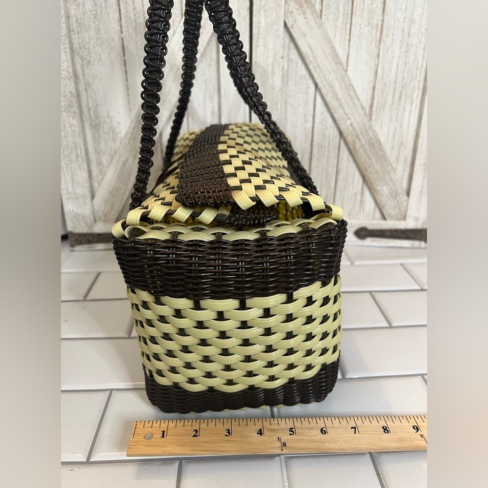 Elegant Two-Tone plastic Woven Tote Bag - Picture 2 of 6